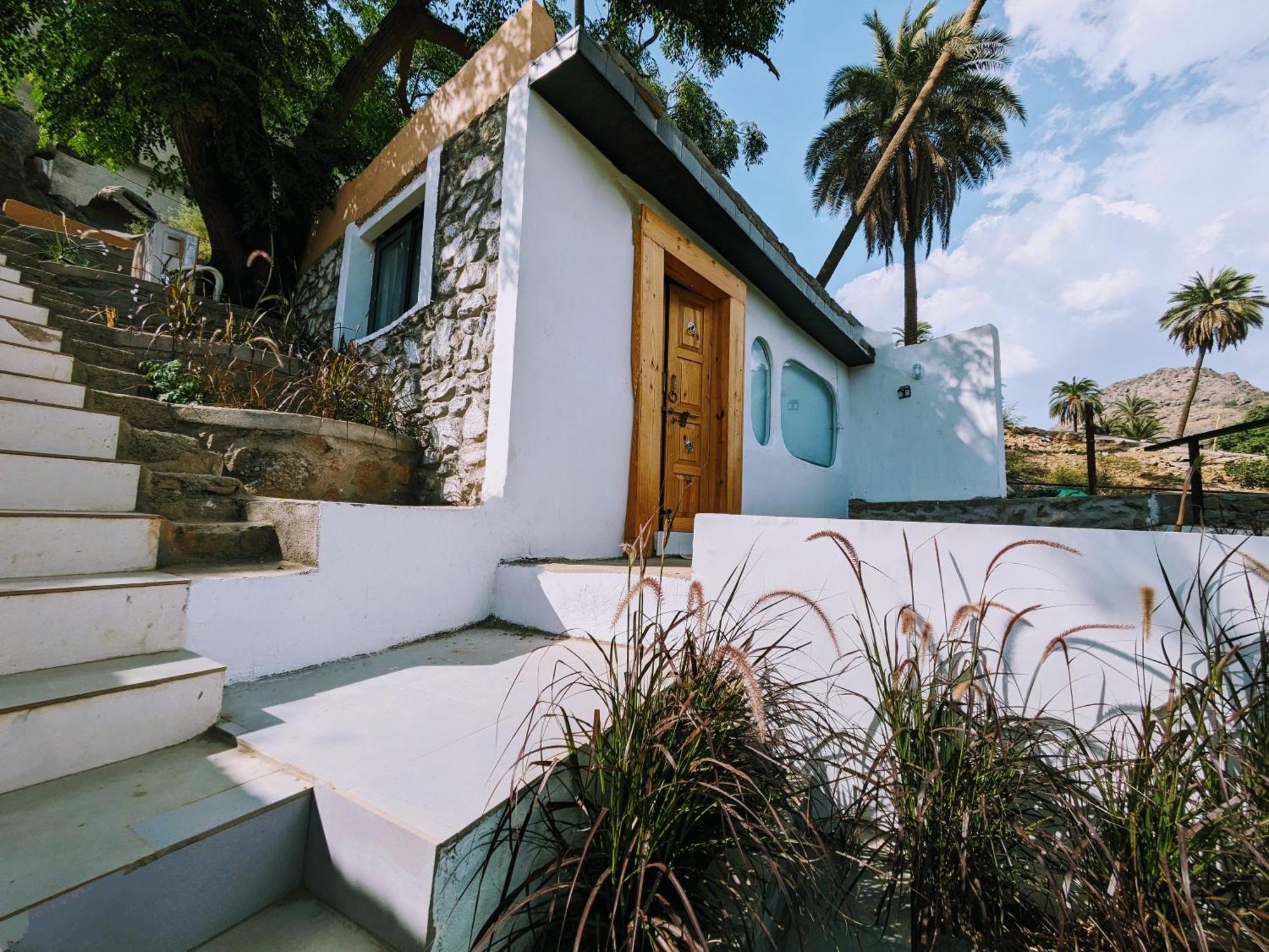 Cob House Hotel Mount Abu Exterior photo